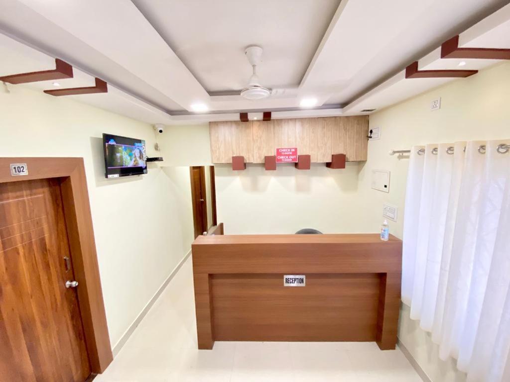Prabhuvihar Residency Hotel Porvorim Luaran gambar