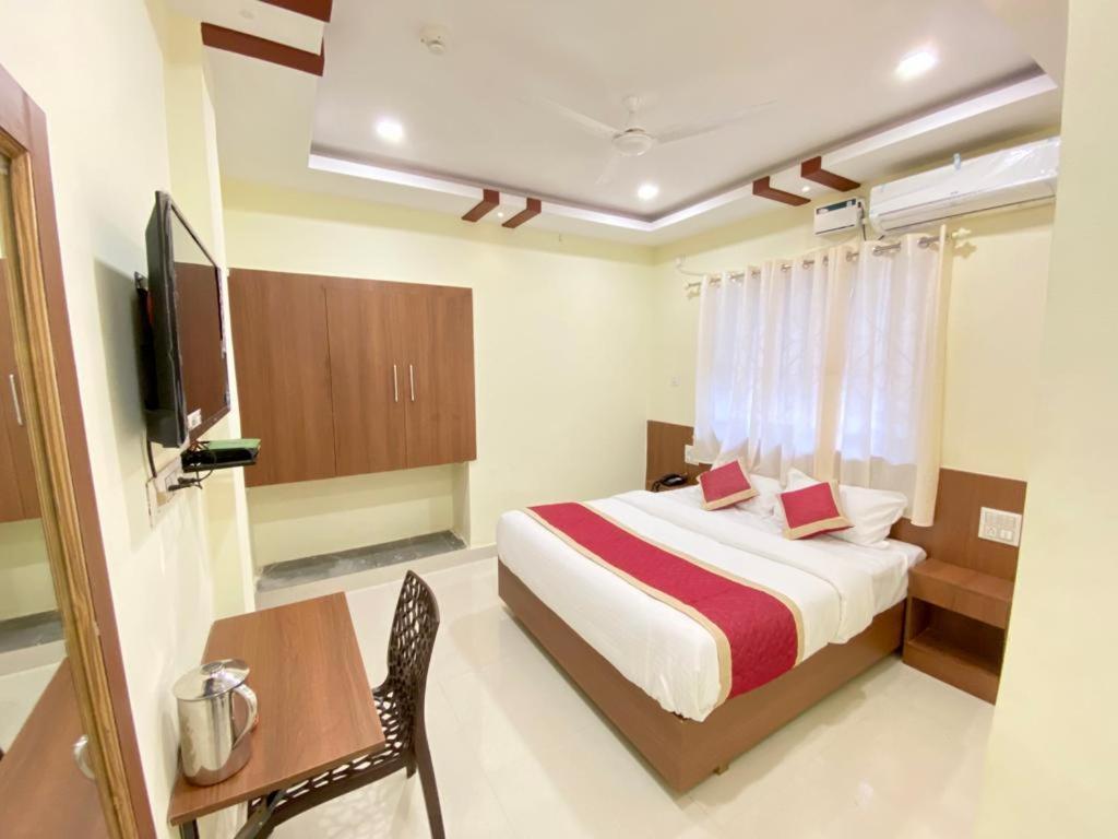 Prabhuvihar Residency Hotel Porvorim Luaran gambar